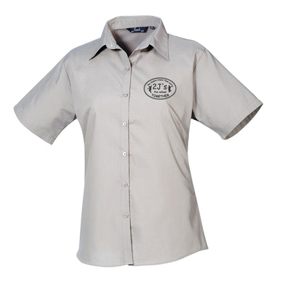 silver shirt